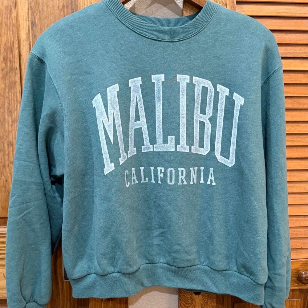 Hollister co malibu california crewneck